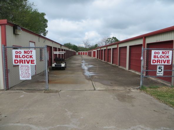 2401 W Grand Ave, Chickasha, OK 73018
